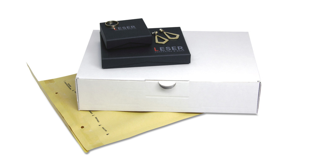 Schmuck mit versichertem Paket verschicken 