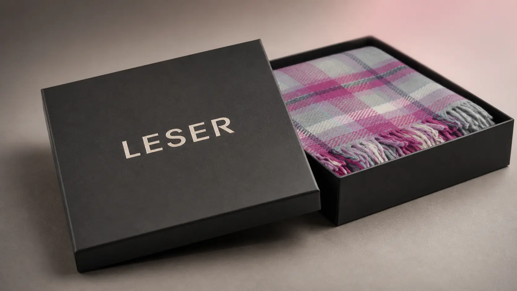 Ihr Logo auf der Geschenkbox